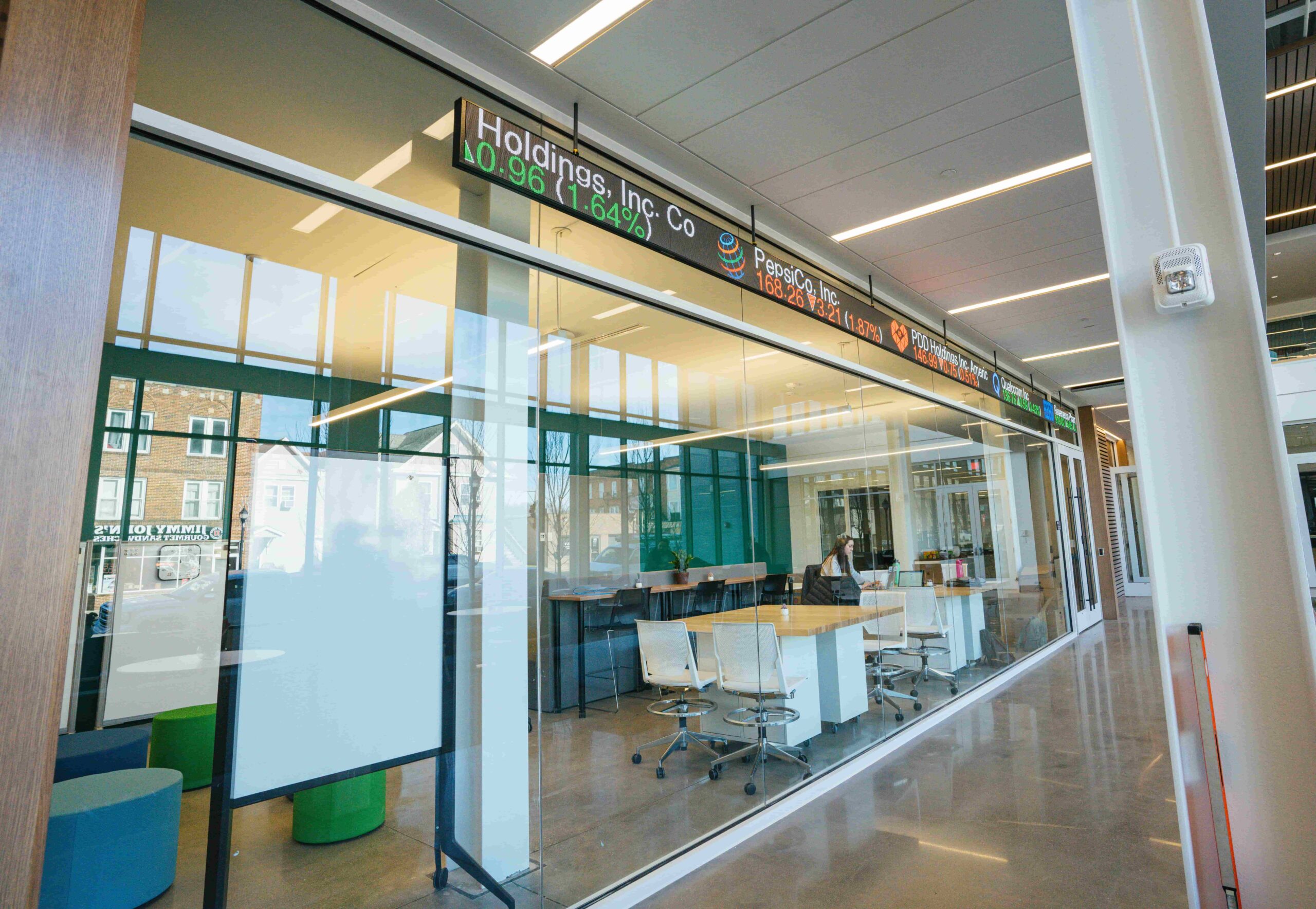 photo of the iCenter inside the college of business building